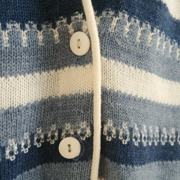 Vintage made in Canada button down blue white striped sweater vest Small - Picture 2 of 16